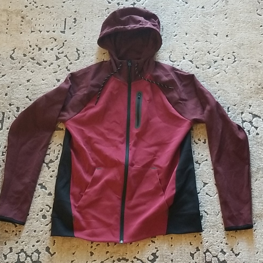 NWT - Old Navy Active Dynamic Fleece